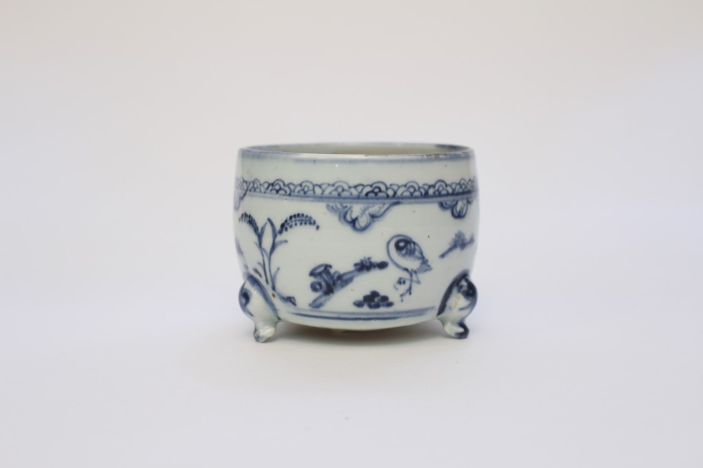 A small blue and and white censer