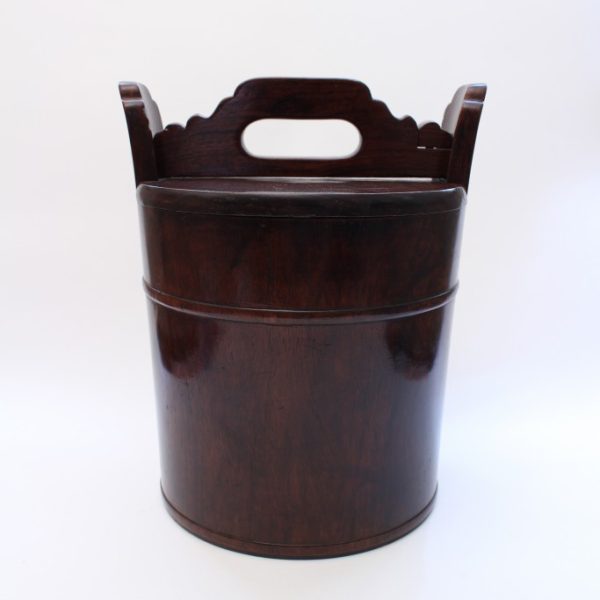 A Huanghuali teapot container