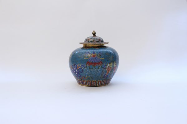 A small cloisonné vessel and cover