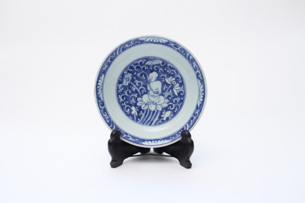A small blue and white dish