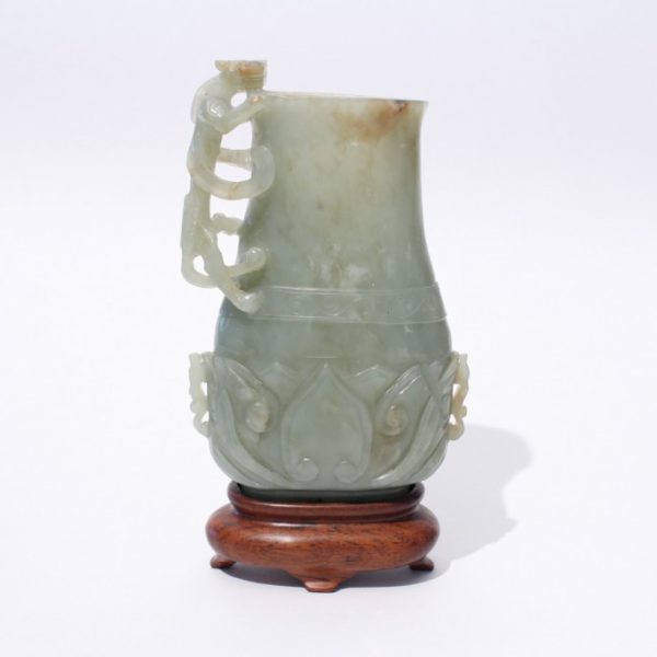 An archaistic jade 'lotus' vase
