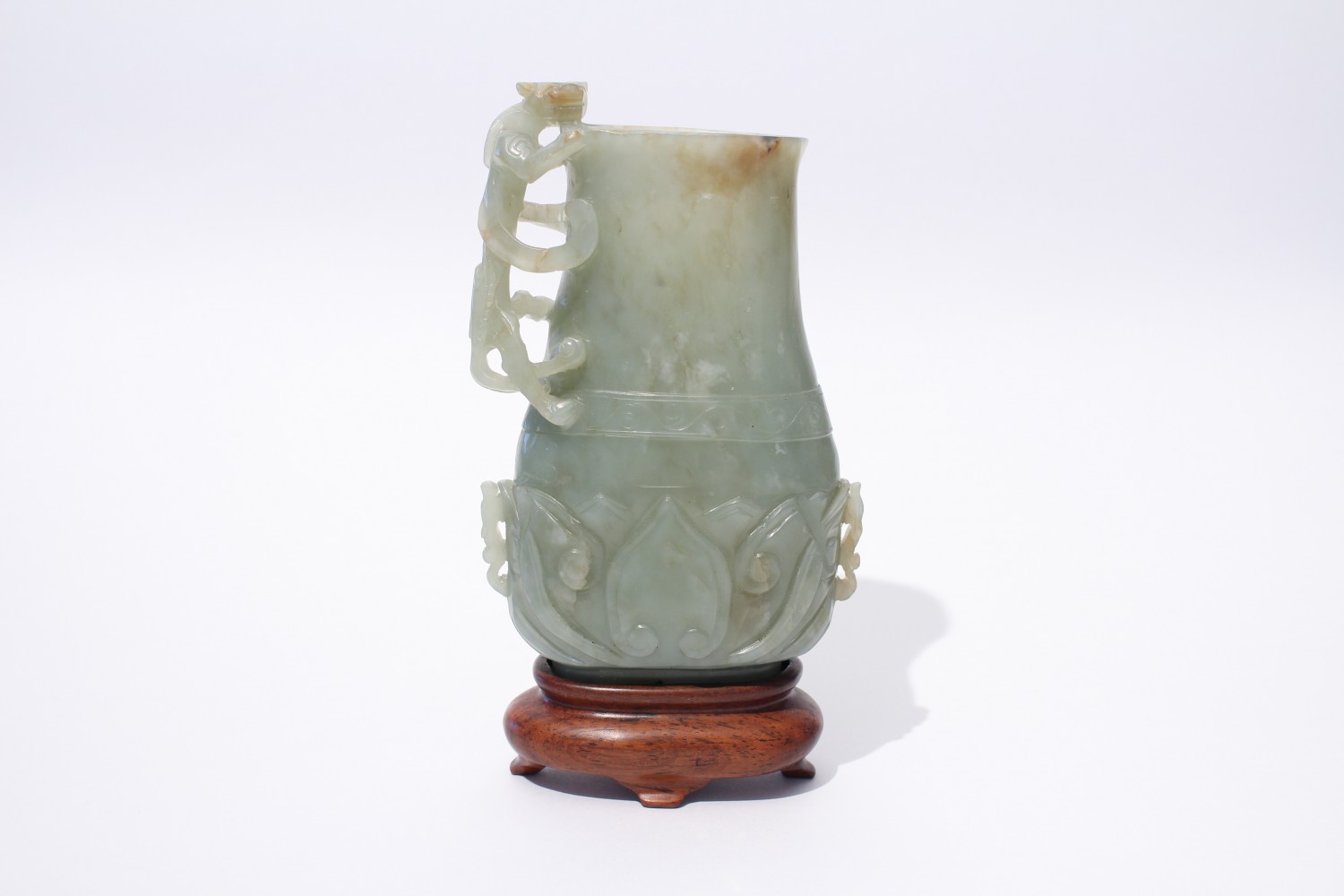 An archaistic jade 'lotus' vase