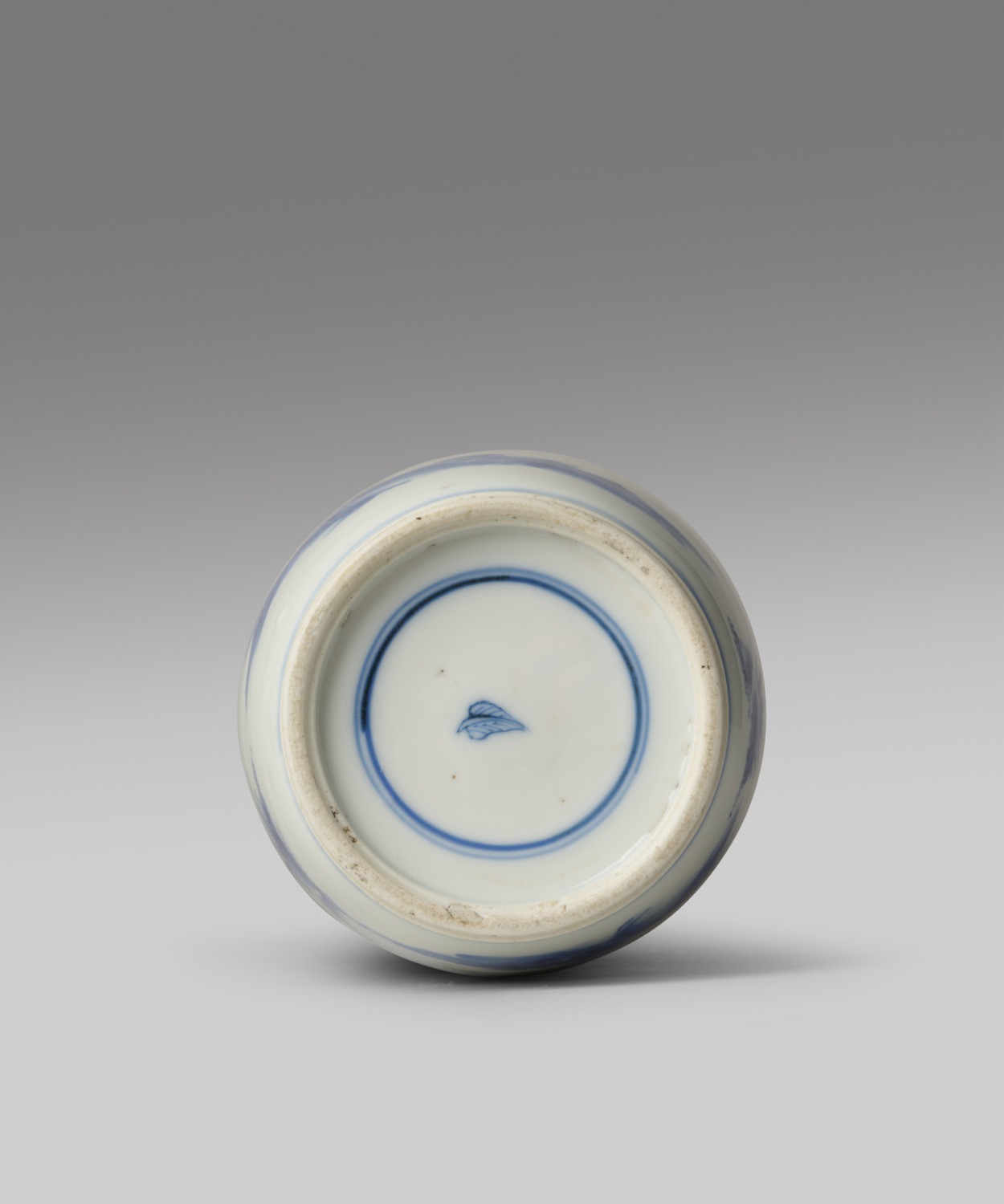 A blue and white 'boys' rouleau vase (Kangxi period, 1662-1722)