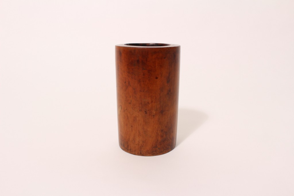 A small boxwood 'Huangyangmu' brush pot