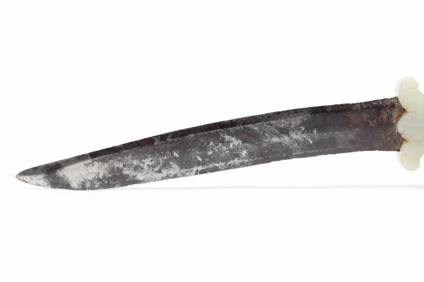 A finely carved 'Mughal' jade dagger (Qing dynasty, Qianlong period)