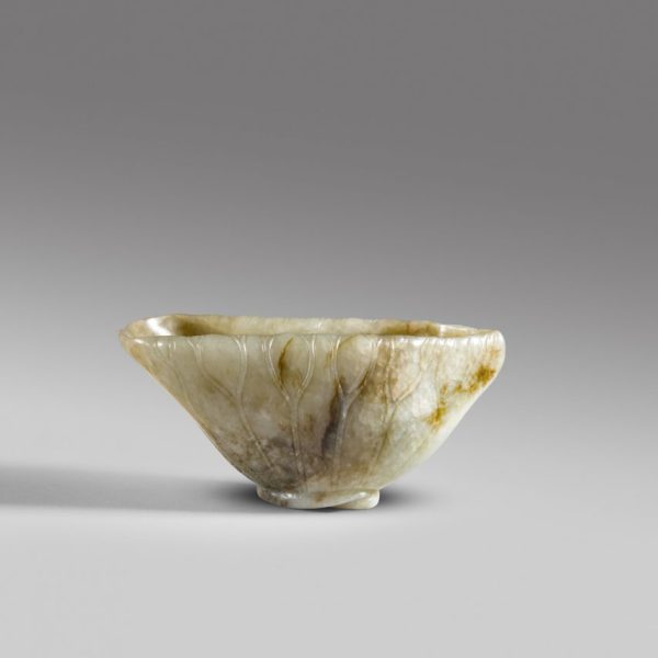An exceptionally rare jade flower cup (Song/Yuan dynasty, 10-14th century)
