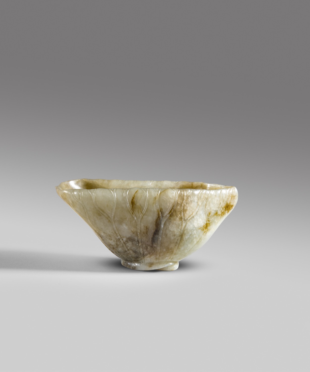 An exceptionally rare jade flower cup (Song/Yuan dynasty, 10-14th century)
