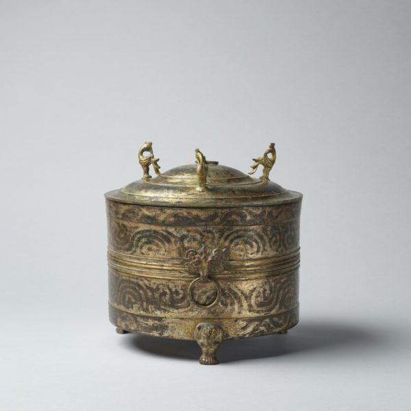 A fine gilt-bronze food vessel with cover, ‘lian’ (Western Han Dynasty, 2nd century B.C.)