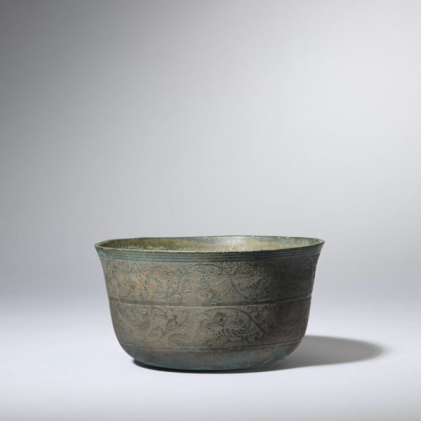 A rare silver-plated bronze bowl with birds and animals-pattern (Tang dynasty, 8th century)