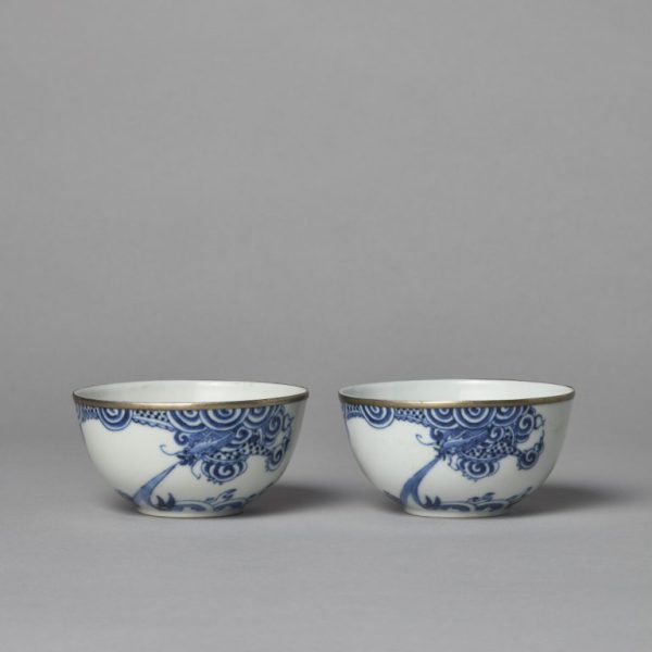 A pair of large 'Blue de Hué' dragon bowls (China for the Vietnamese market, 19th century)